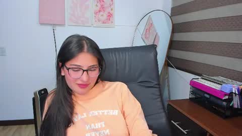 Snapshot of im_miia chatting on August 1, 12:10 am Mia online show from August 1, 12:10 am