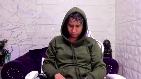 im_milan_rs online show from February 6, 12:43 am