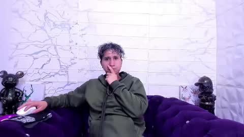 im_milan_rs online show from February 6, 9:53 am