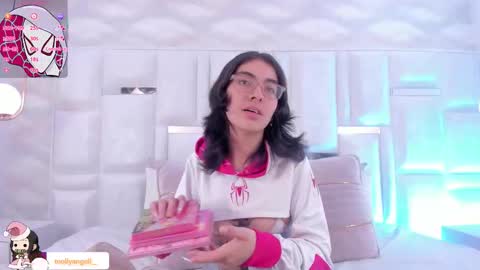 Moly  online show from December 3, 8:29 pm