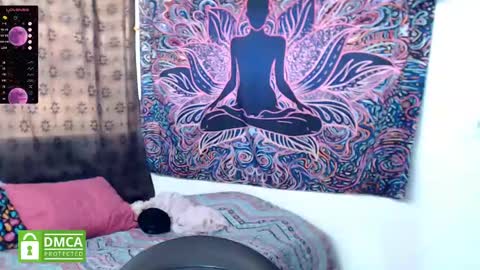 Cutie pie online show from December 9, 6:14 pm