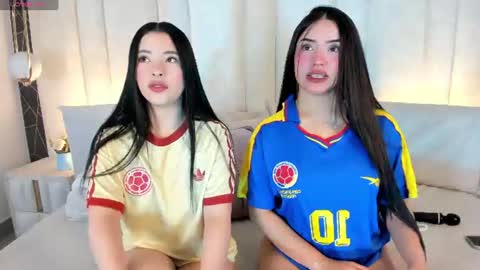 Snapshot of im_nika_ chatting on June 17, 1:01 pm Nika online show from June 17, 1:01 pm