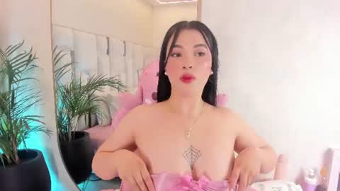 Snapshot of im_nika_ chatting on July 14, 12:33 pm Nika online show from July 14, 12:33 pm
