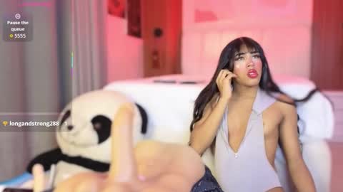 Perla online show from November 30, 11:14 am