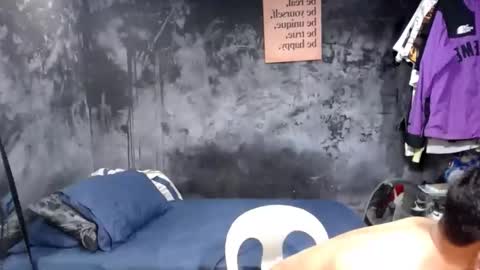 Snapshot of im_pinoyjerry chatting on October 19, 11:22 am jerry online show from October 19, 11:22 am