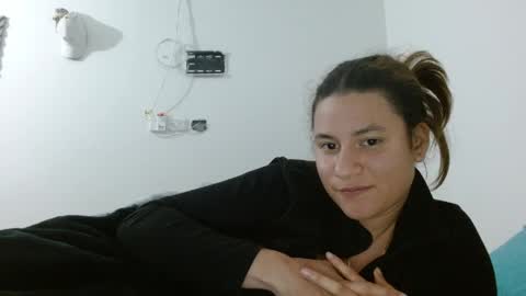 Snapshot of im_roux chatting on May 27, 12:07 am im_roux online show from May 27, 12:07 am