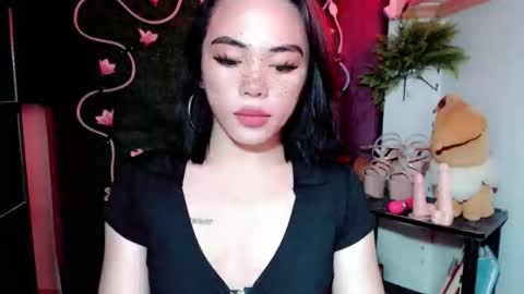 Snapshot of im_urlovergirlxxx chatting on November 9, 6:01 am Hii love online show from November 9, 6:01 am