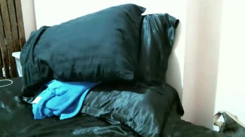 im_your_secret online show from November 22, 10:25 am