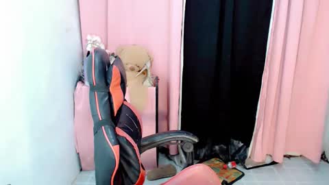 im_yourfairyannaxx online show from February 21, 2:23 am