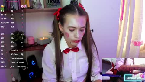 Lisa Hyga online show from October 28, 9:06 pm