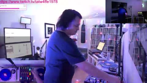 Snapshot of imagedisaster chatting on November 21, 5:33 pm imagedisaster online show from November 21, 5:33 pm