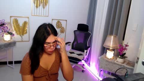 Snapshot of imdestined_foryou chatting on December 23, 2:50 pm Ashley online show from December 23, 2:50 pm