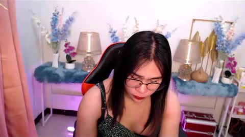 Snapshot of imdestined_foryou chatting on February 11, 7:05 pm Ashley online show from February 11, 7:05 pm