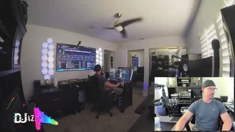 Snapshot of imdjazra chatting on February 3, 11:54 pm DJ Azra online show from February 3, 11:54 pm