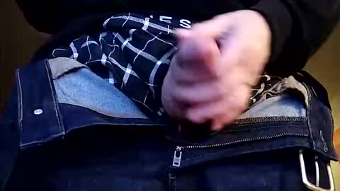 Iminyourroom online show from October 15, 7:41 am