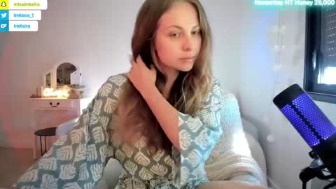 ImKeira online show from November 18, 9:03 am