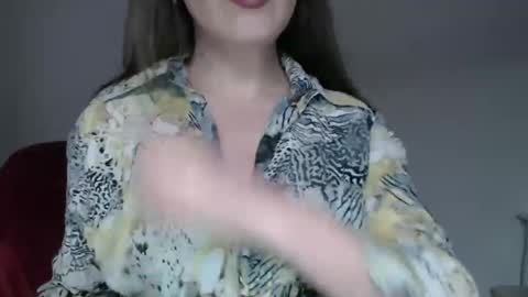 Snapshot of immouss chatting on February 4, 9:31 pm Pola online show from February 4, 9:31 pm