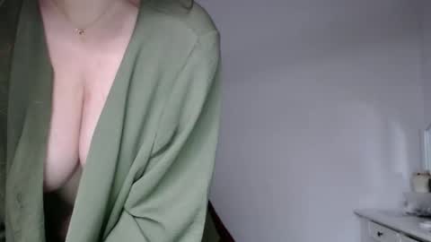 Snapshot of immouss chatting on February 9, 10:14 pm Pola online show from February 9, 10:14 pm