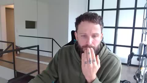 immumu online show from November 17, 8:20 am