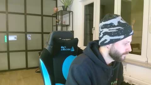 immumu online show from January 8, 5:26 pm