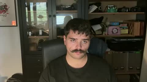 imnothuman22 online show from November 17, 2:12 pm