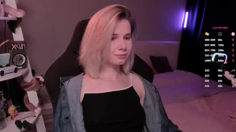 Mia online show from March 6, 11:17 am