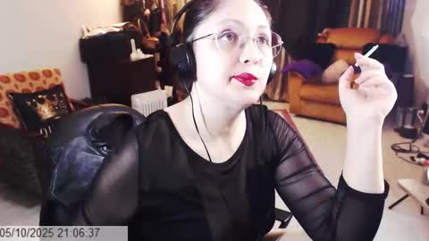 Empress online show from October 5, 6:06 pm