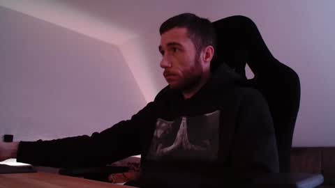 Flummi online show from November 16, 1:22 am