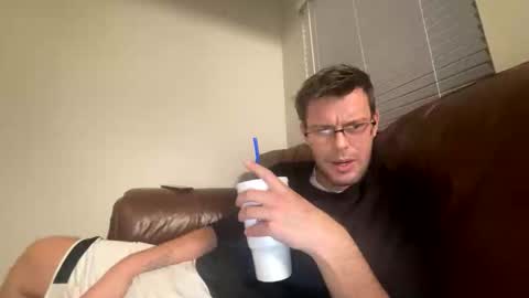 imshyguy32111 online show from November 27, 8:16 am