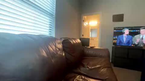 imshyguy32111 online show from November 27, 9:28 pm