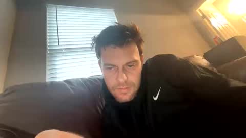 imshyguy32111 online show from November 28, 10:34 pm