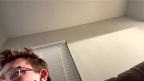 imshyguy32111 online show from December 1, 8:08 am