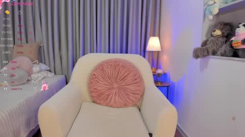 Sofia Guzman   Schedule 9 AM - 5 PM GMT-5 online show from April 15, 7:54 pm