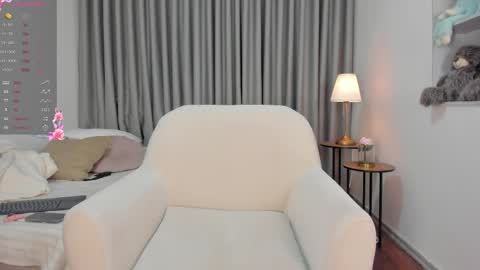 Sofia Guzman   Schedule 9 AM - 5 PM GMT-5 online show from April 17, 7:39 pm