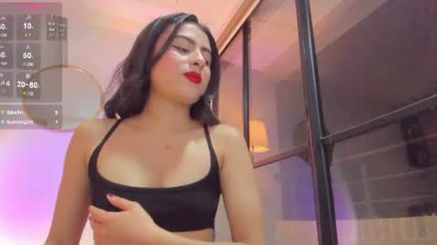 Snapshot of imsofia_dy chatting on June 25, 12:43 am imsofia_dy online show from June 25, 12:43 am