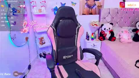 Snapshot of imsofy_1 chatting on November 18, 10:25 pm sofy online show from November 18, 10:25 pm