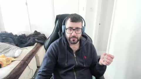 imstillfish online show from March 30, 9:43 am