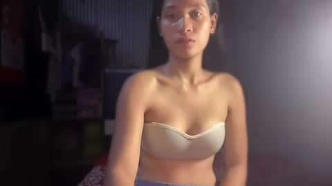 imthegoddexx online show from May 2, 10:31 am
