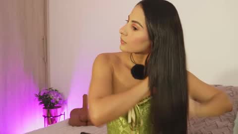 imvickyrachell_ online show from October 21, 1:34 pm