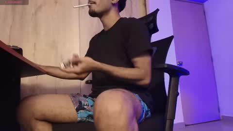 Daniel   thumb up me please its important Im new INDEPENDENT MODEL online show from February 26, 5:28 am