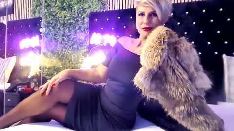 Snapshot of inanna_ishtar1 chatting on October 7, 9:50 am inanna_ishtar1 online show from October 7, 9:50 am