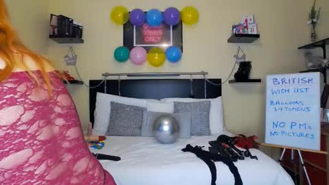 Snapshot of inannalove chatting on November 8, 10:15 am inannalove online show from November 8, 10:15 am