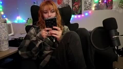 Snapshot of inarafoxxx chatting on April 26, 3:04 am Inarafoxx online show from April 26, 3:04 am