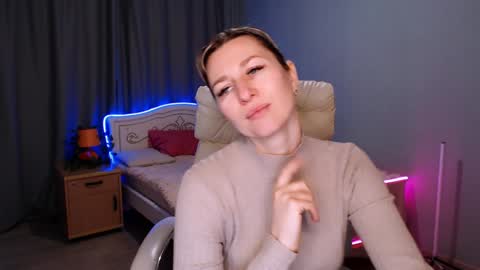 incredible_ariela online show from December 11, 12:12 pm