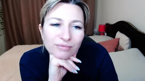incredible_ariela online show from December 15, 1:54 pm