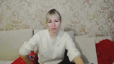 incredible_ariela online show from January 2, 11:20 am