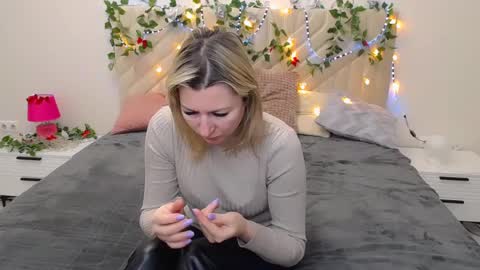 incredible_ariela online show from February 27, 10:26 am