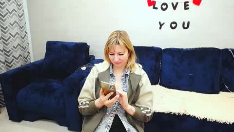 incredible_ariela online show from March 25, 6:52 am