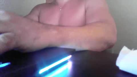 Snapshot of incrediblesexy10 chatting on May 10, 1:33 am IncredibleSexy online show from May 10, 1:33 am