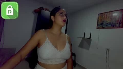 Snapshot of incubus2sucubus chatting on January 29, 3:01 am incubus2sucubus online show from January 29, 3:01 am